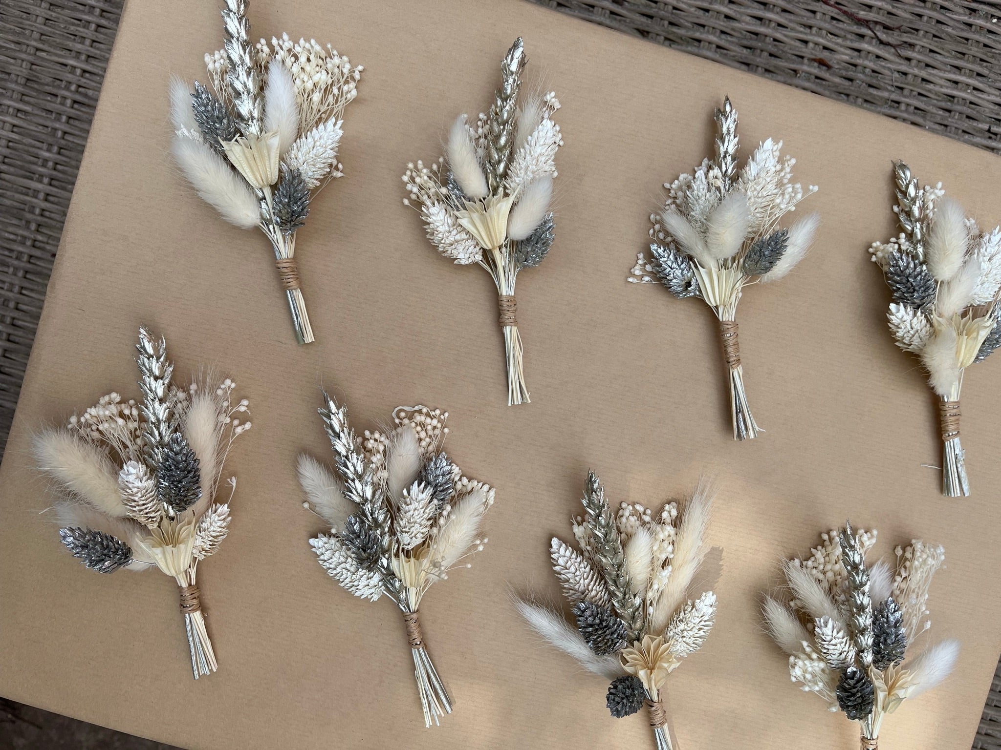 Olivia Buttonholes image 4