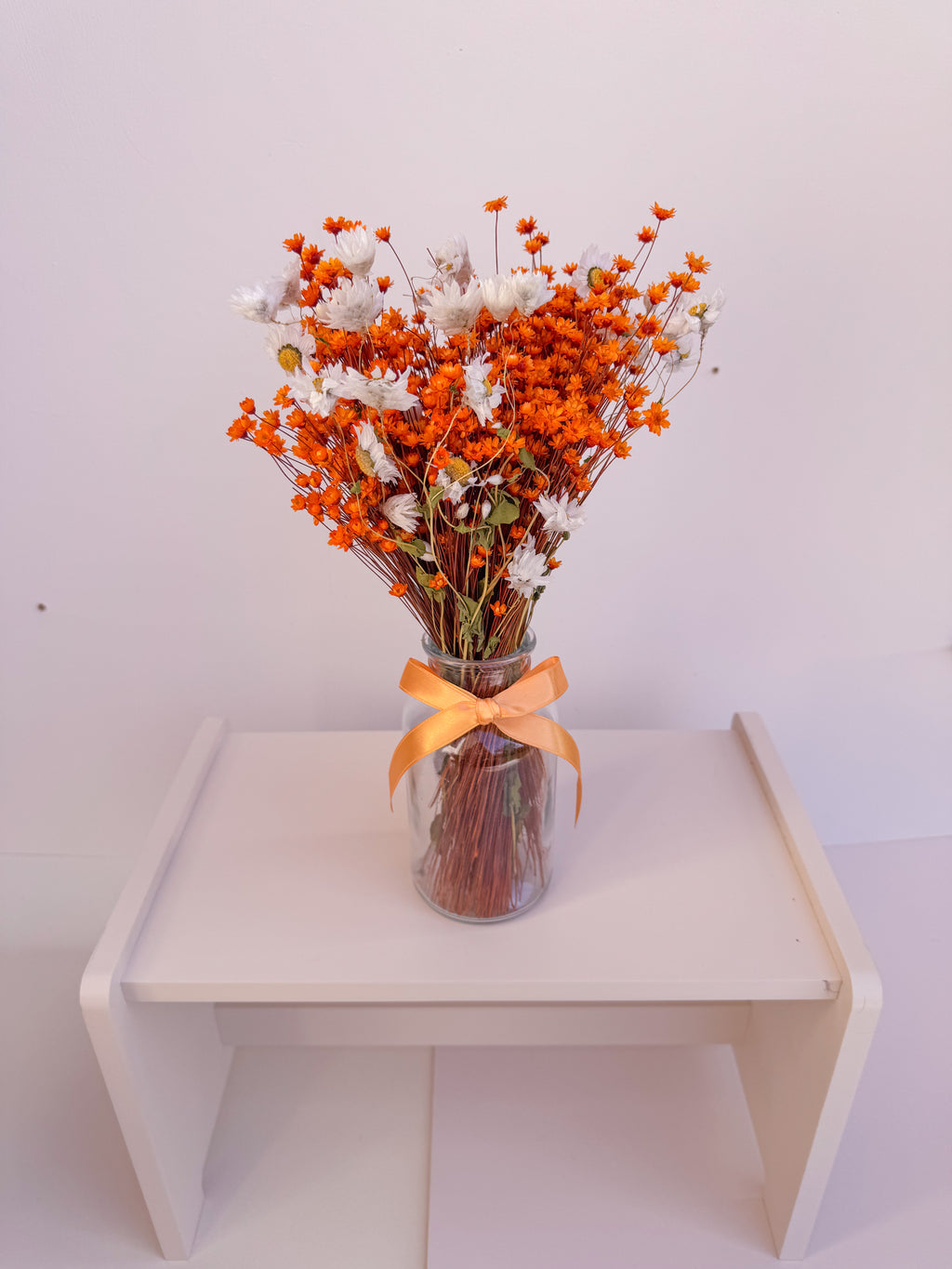 'Daisies' Arrangement with Vase image 5