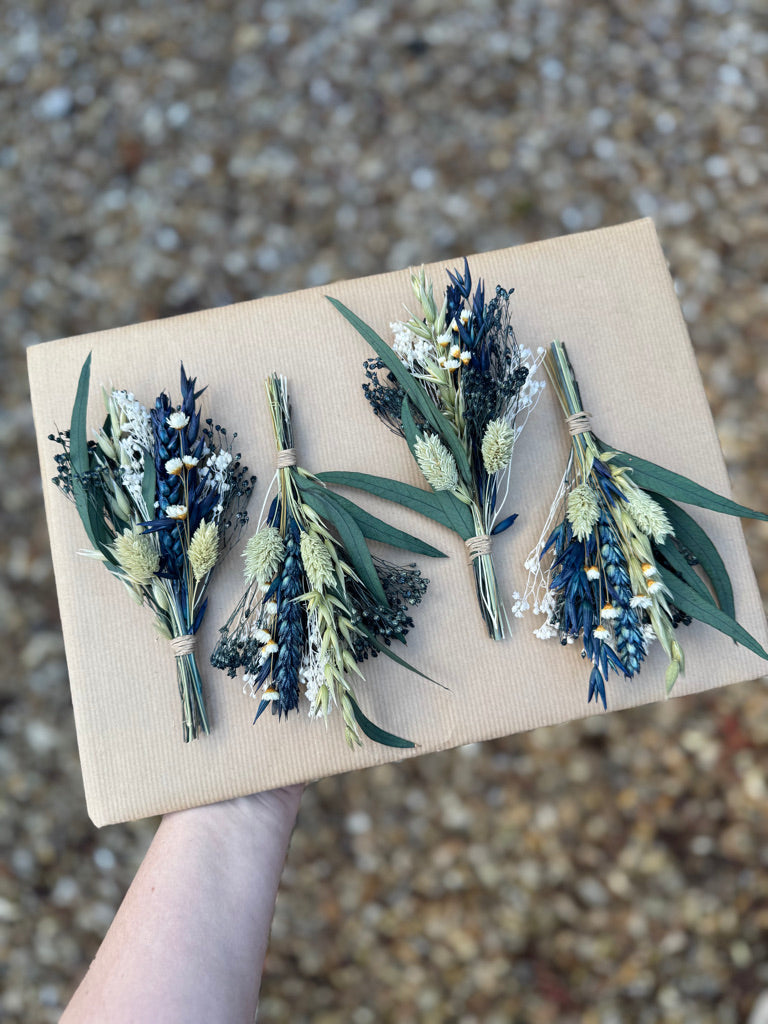 Stephanie Buttonhole image 0