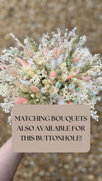 Rachael Buttonhole image 1
