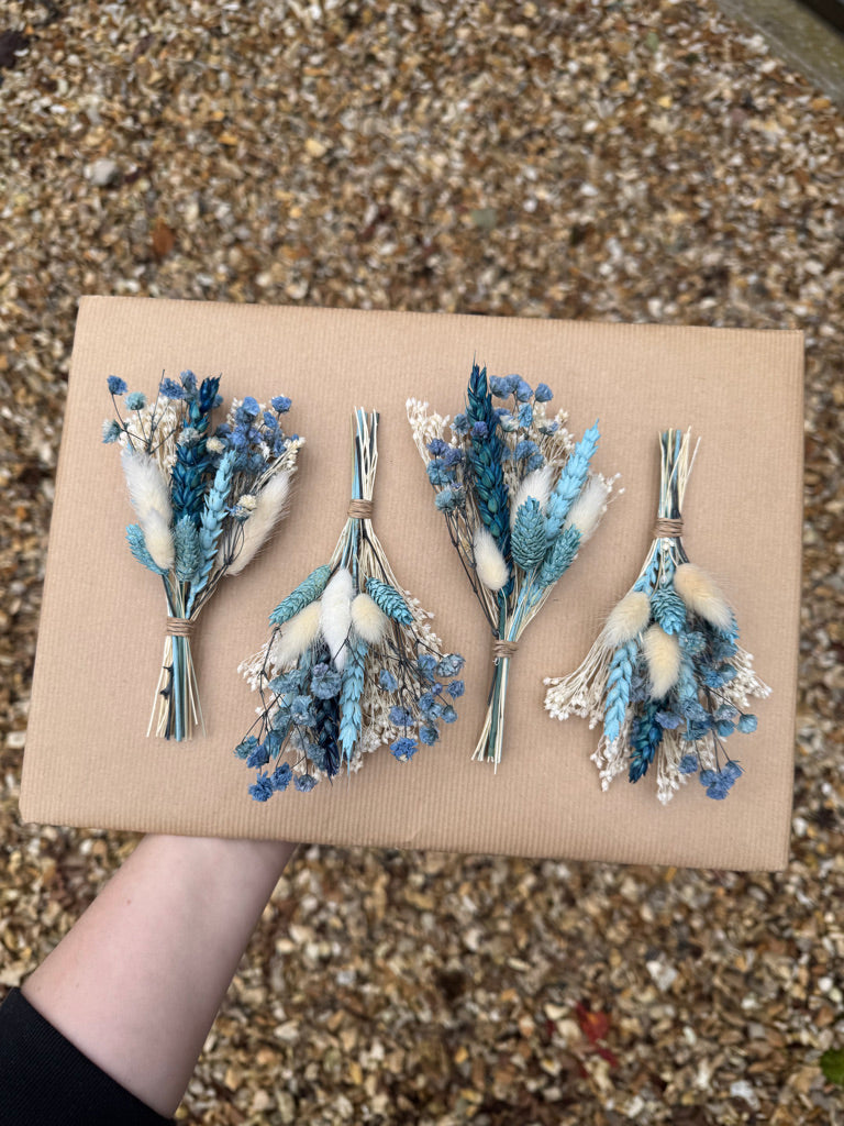 Julia Buttonhole image 3