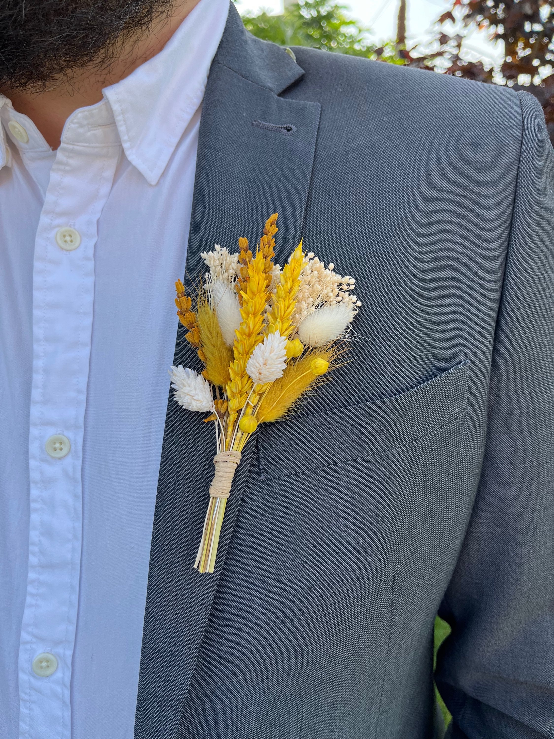 Golden Buttonhole image 0