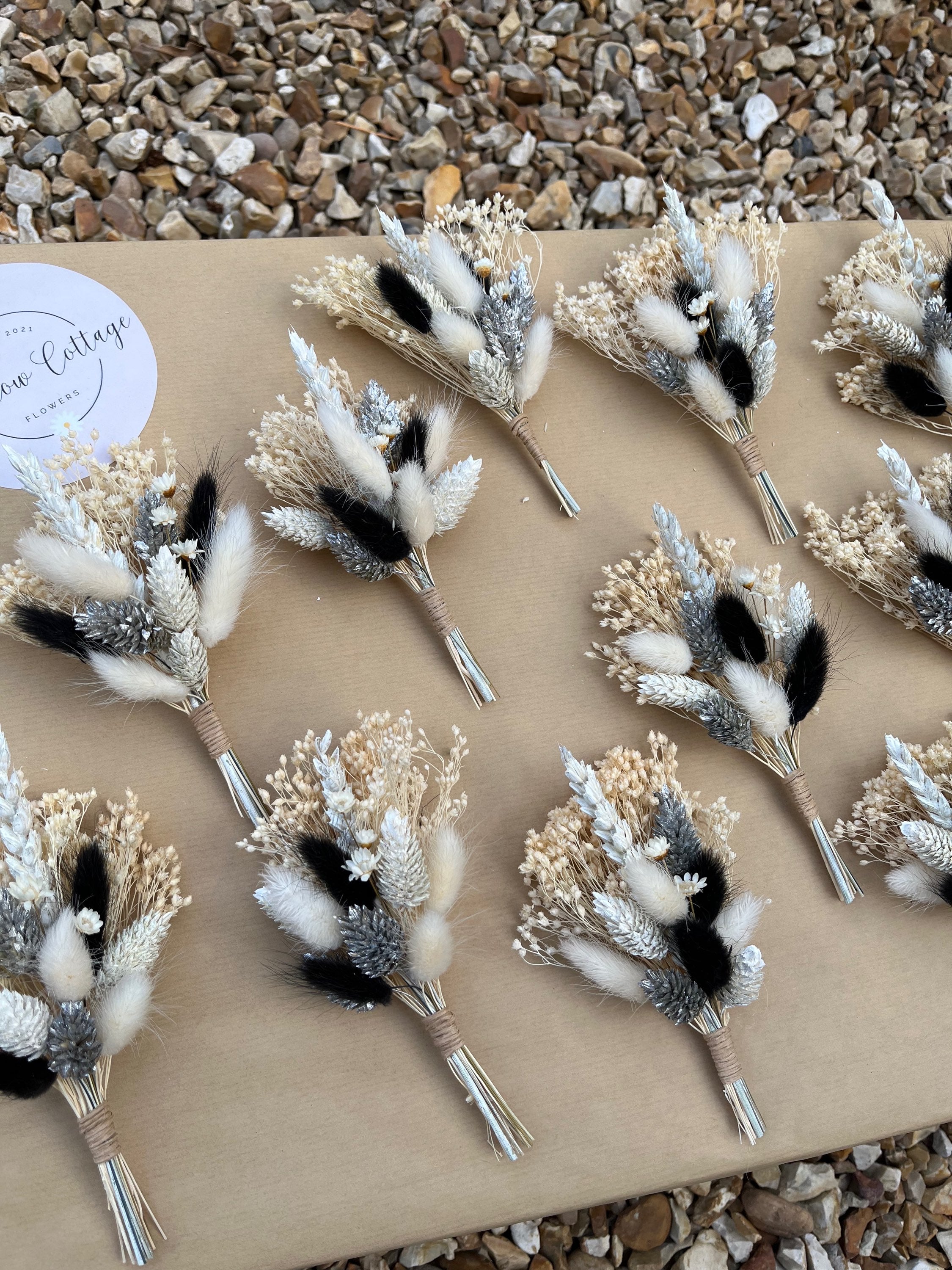 Florence Buttonholes image 4