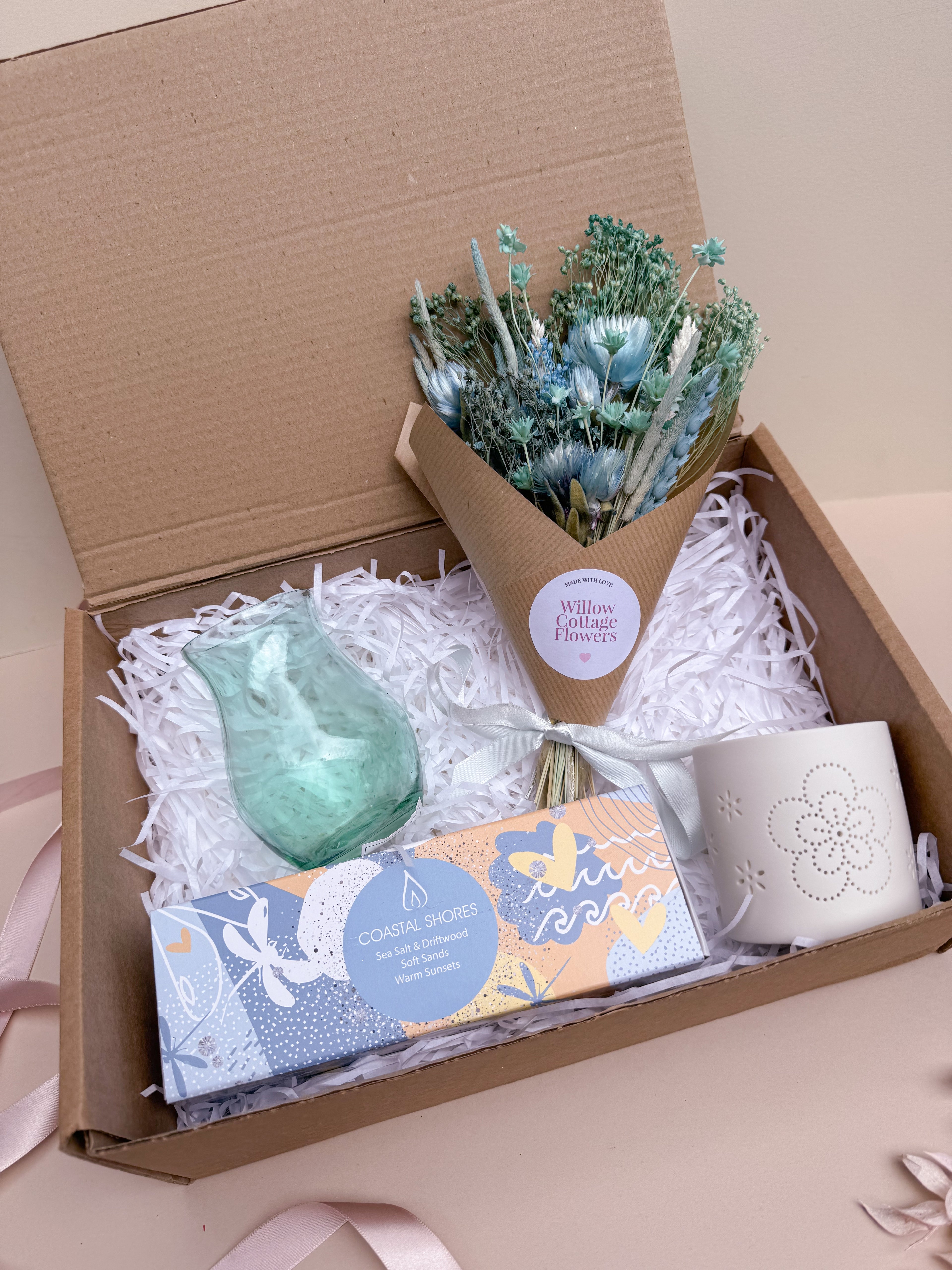 Blue Dried Flower Gift Hamper image 4