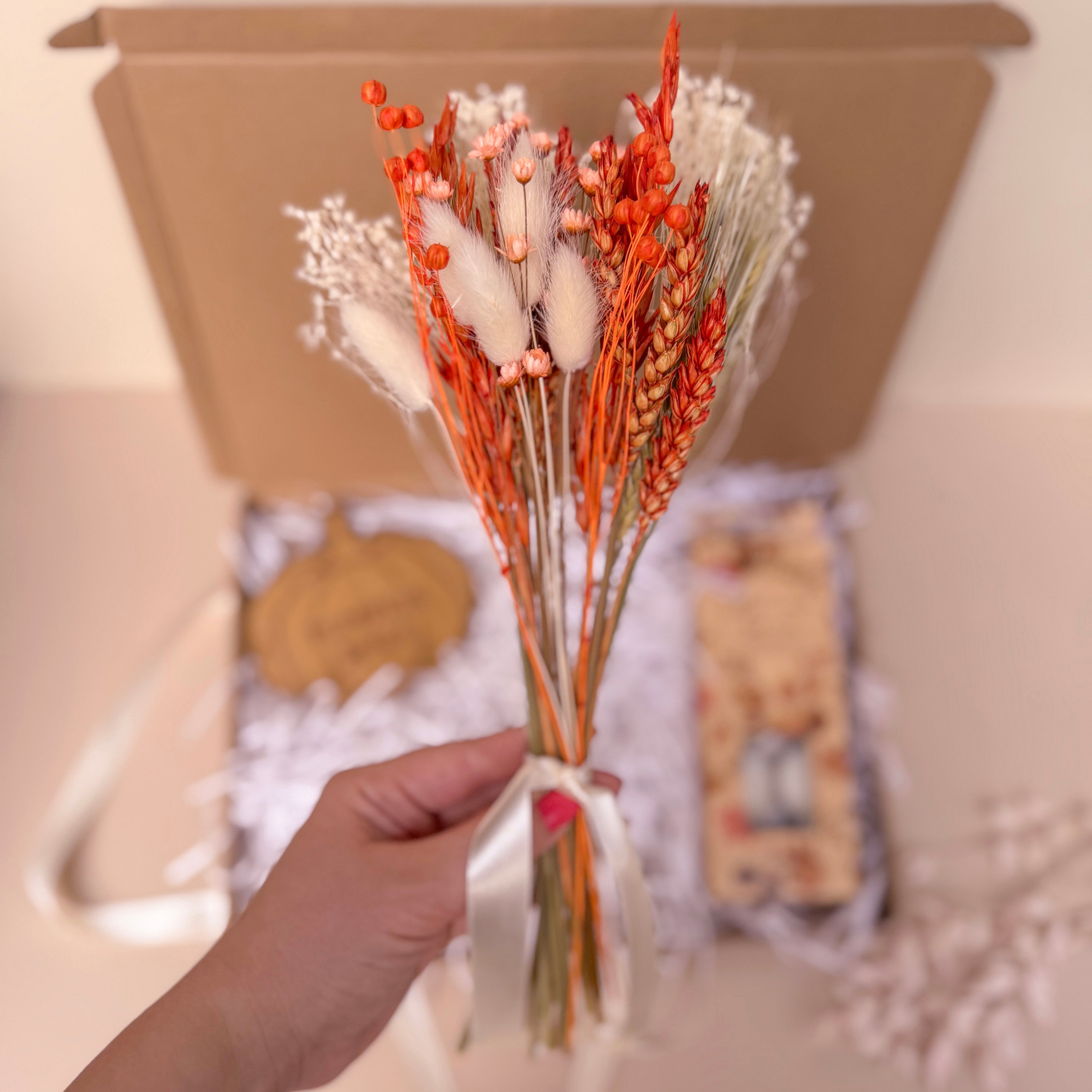 Cream Autumn Letterbox Gift image 1