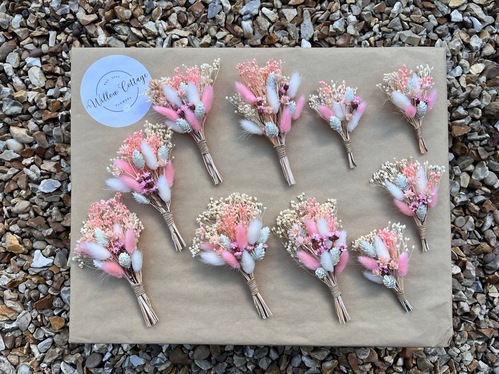 Daisy Blush Buttonhole image 2