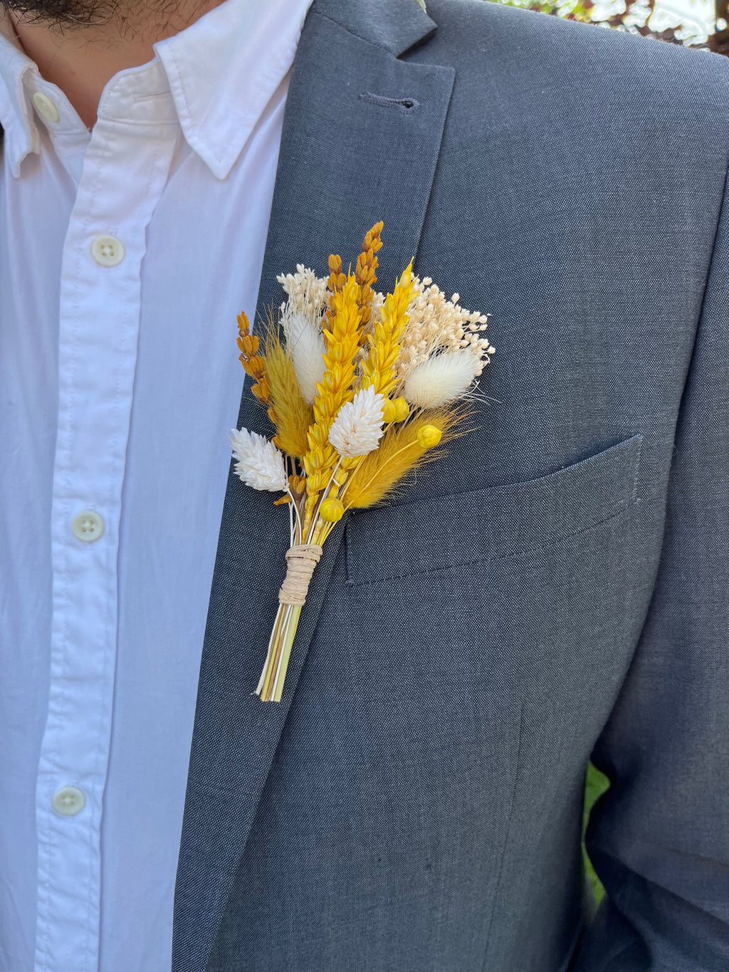 Golden Buttonhole image 3