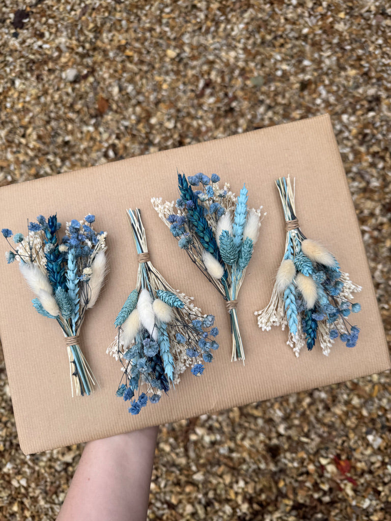 Julia Buttonhole image 2