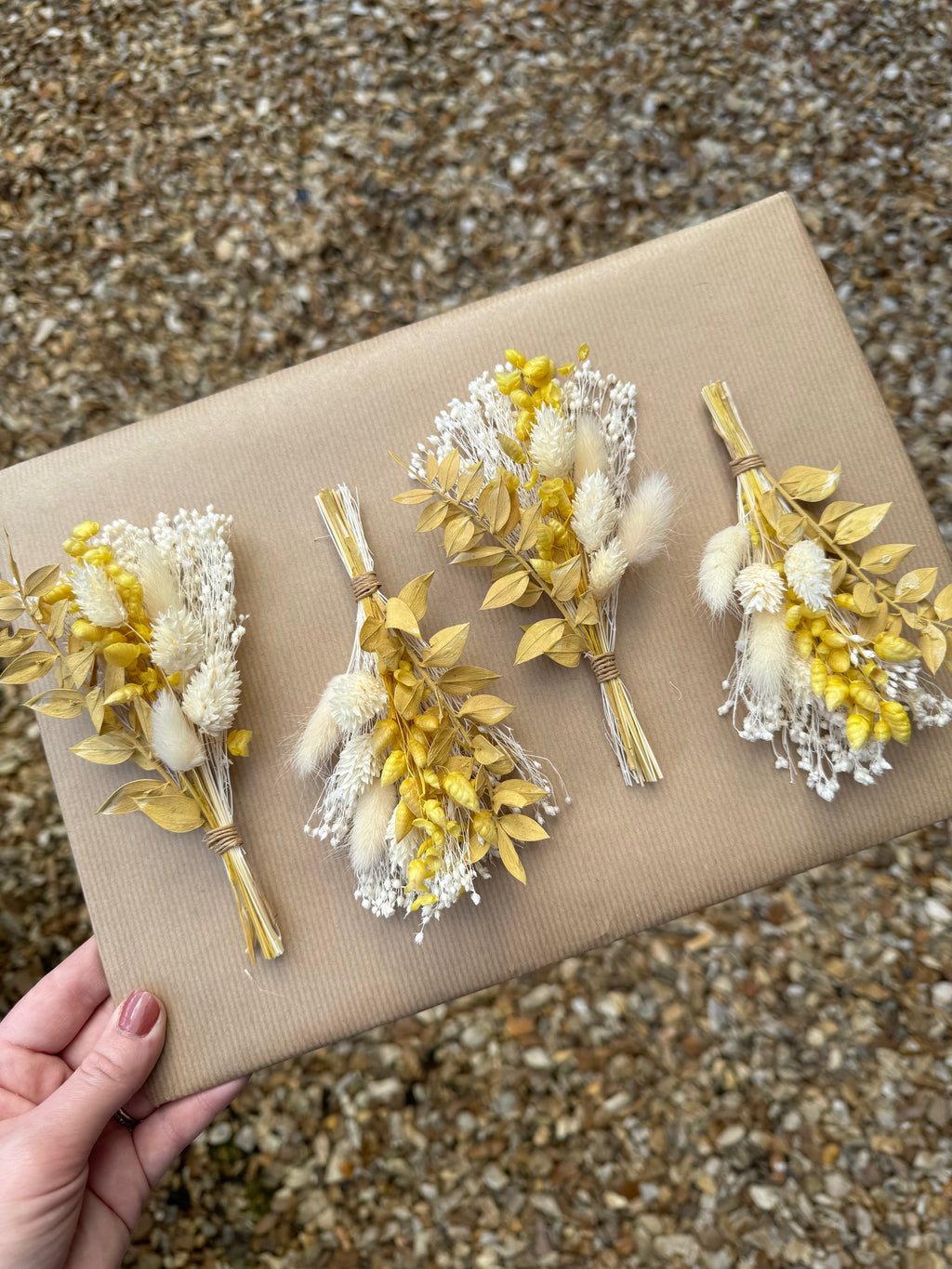 Ellie Buttonhole image 0