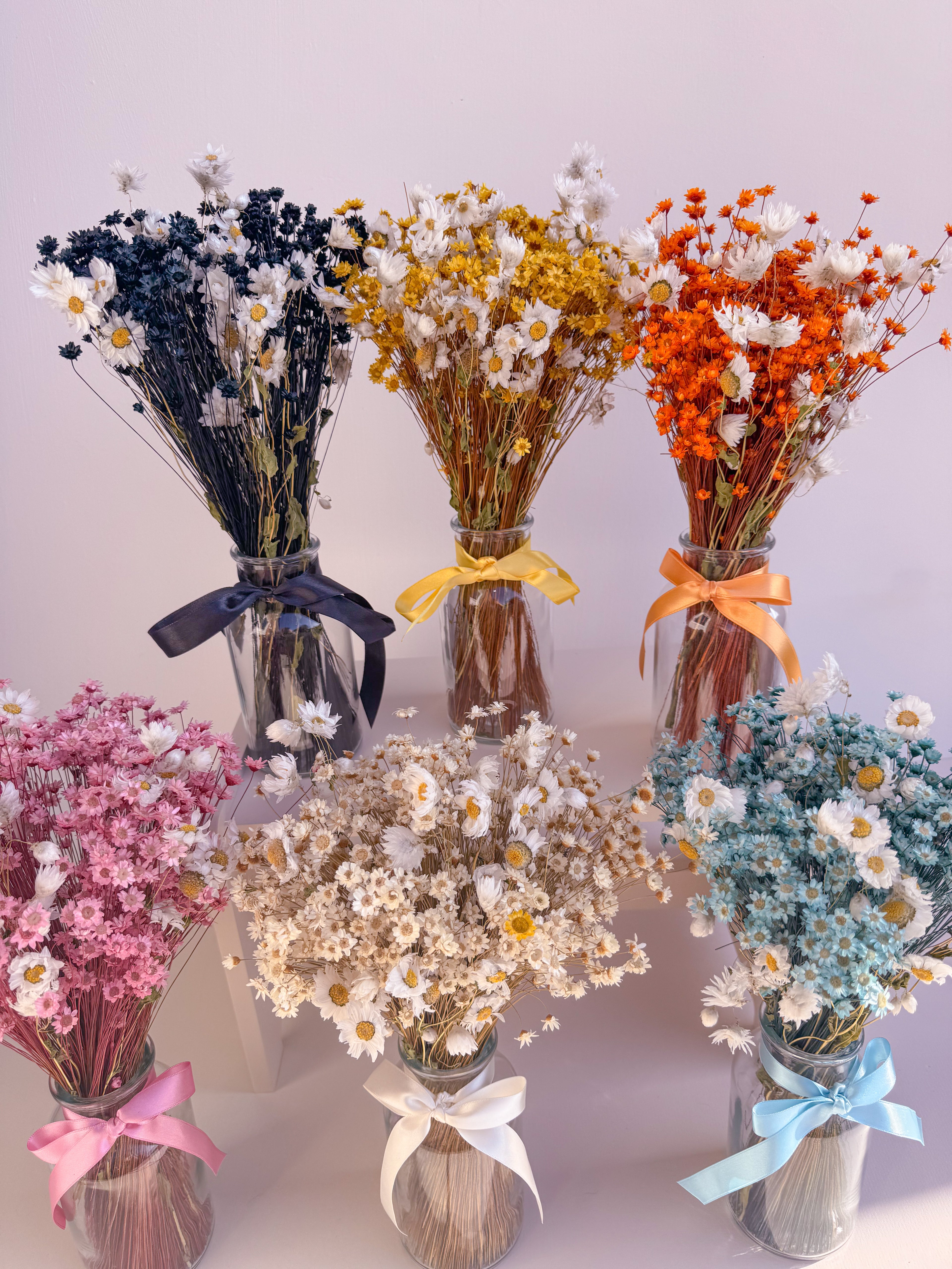 'Daisies' Arrangement with Vase image 1