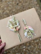 Rachael Buttonhole image 5