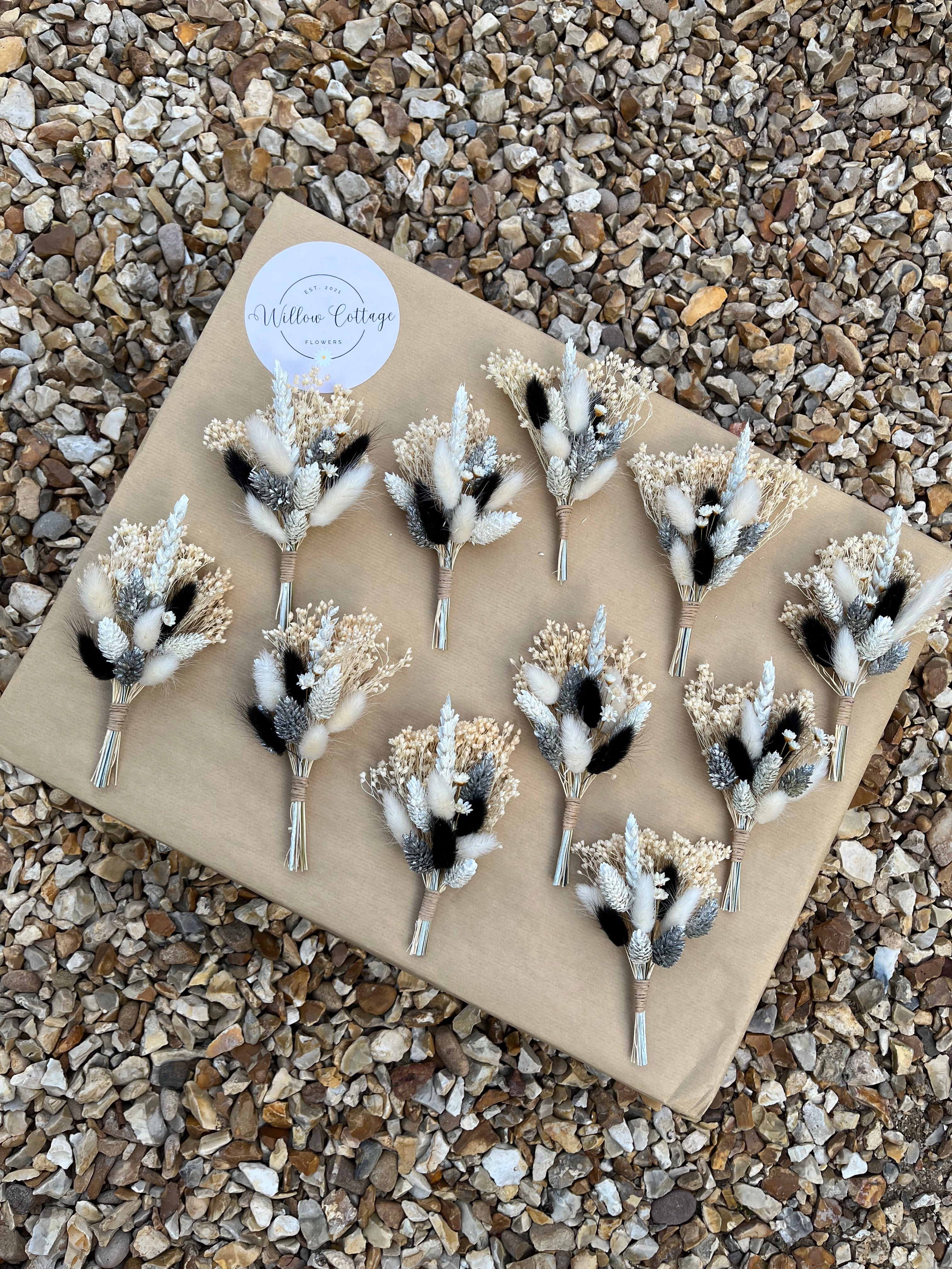 modern monochrome boutonniere for wedding