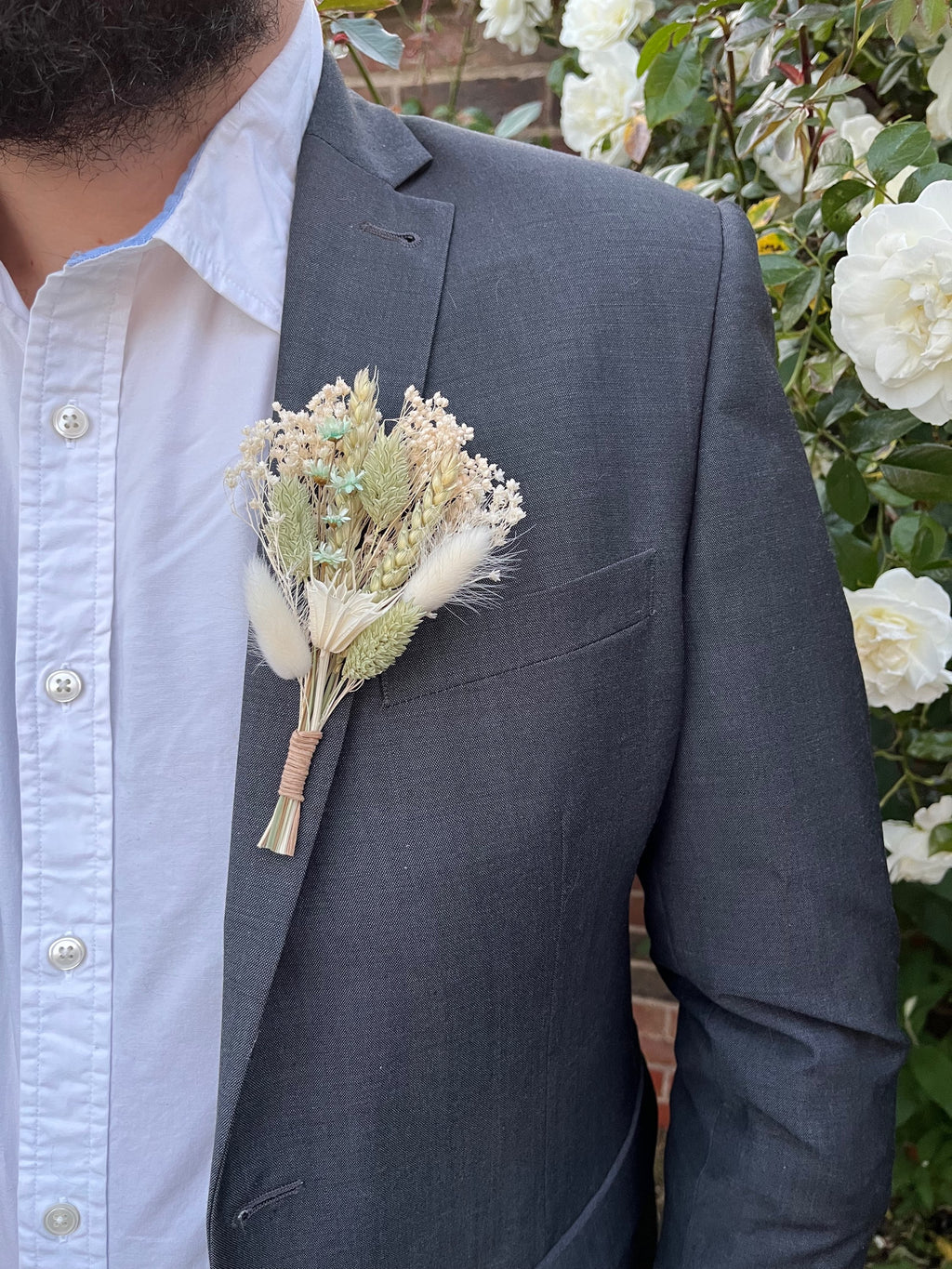 Katie Buttonhole image 2