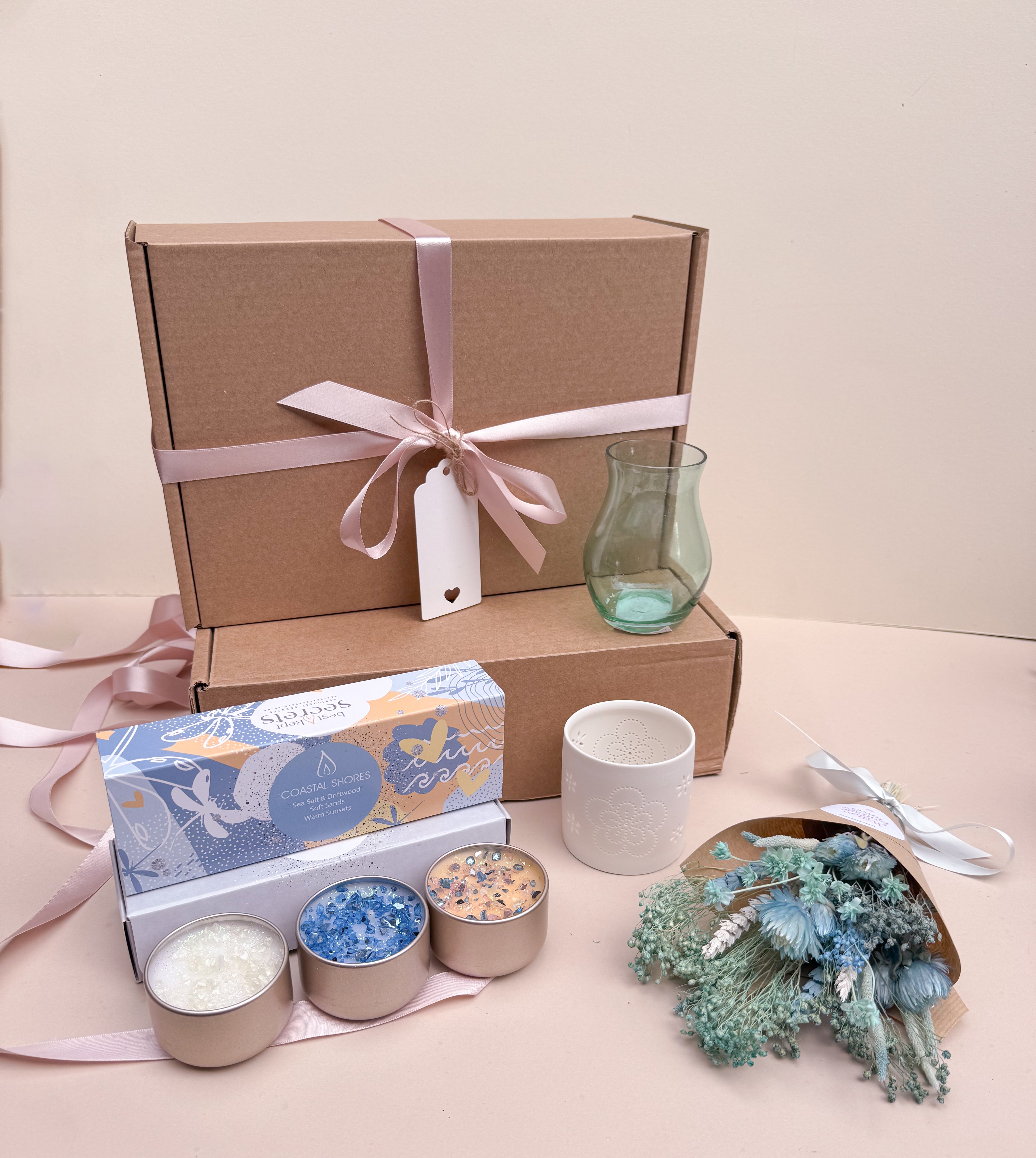 Blue Dried Flower Gift Hamper image 1