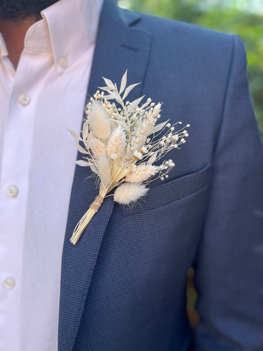 Juliet Buttonhole image 4