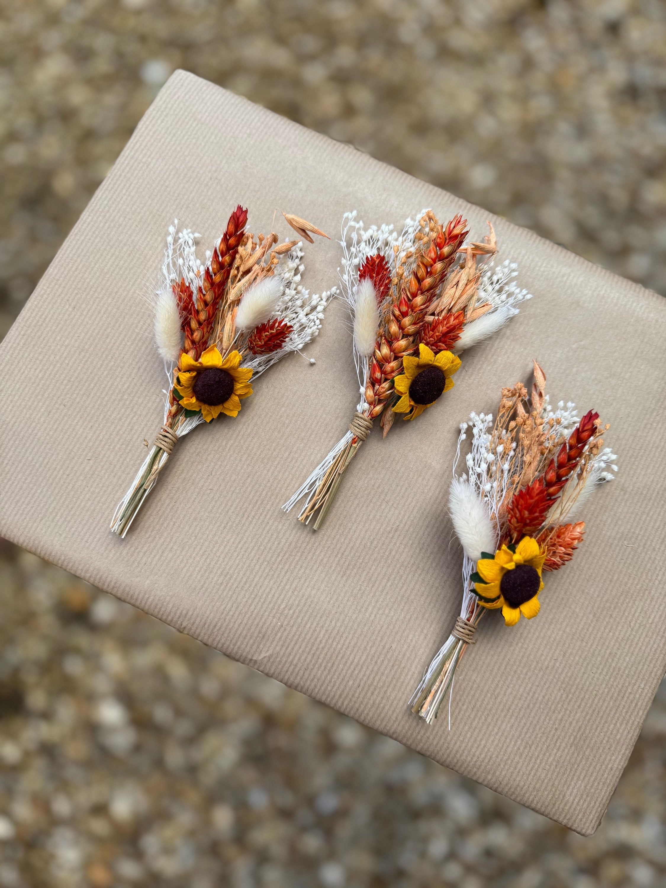 Imogen Buttonhole image 2