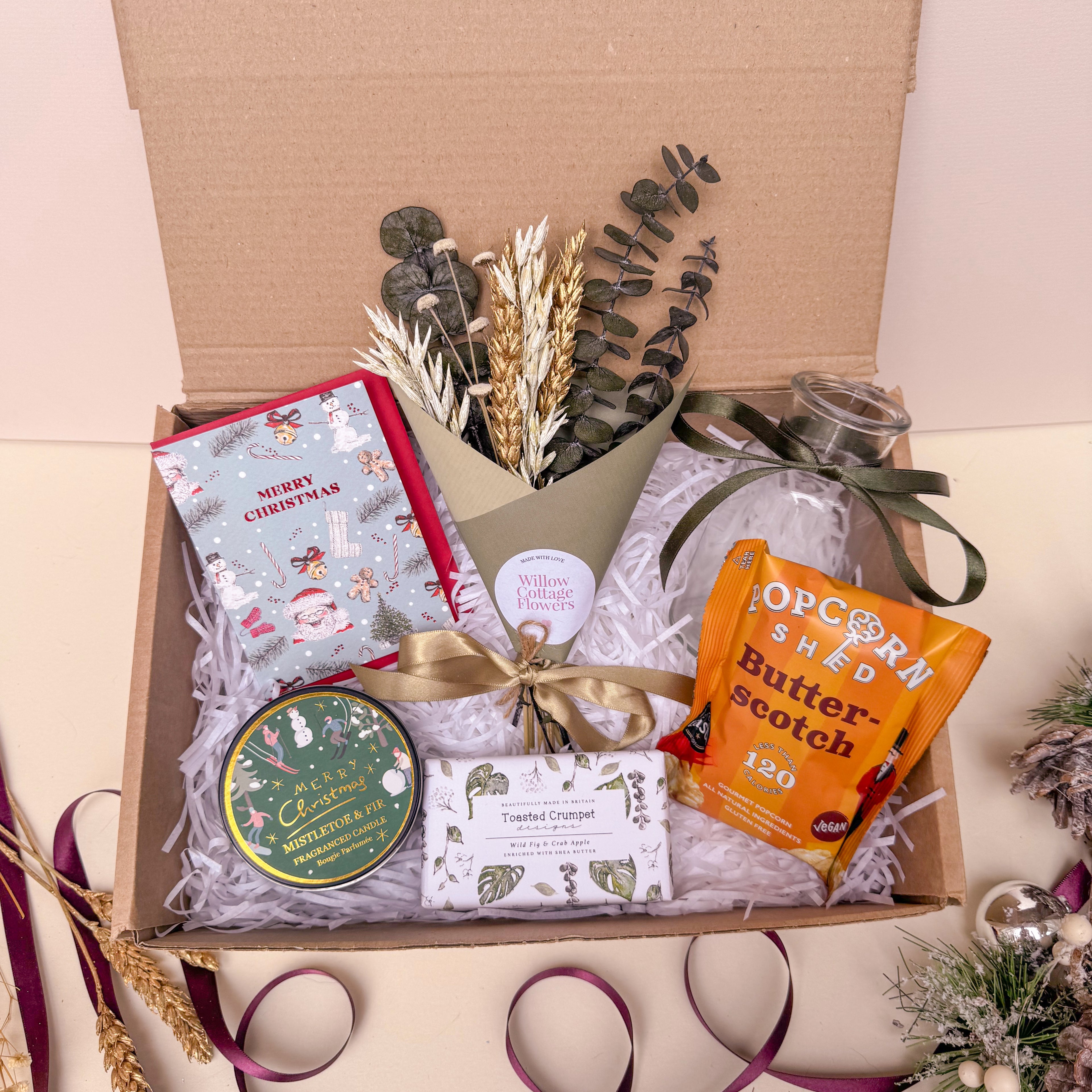 christmas foliage gift set with dried flowers
