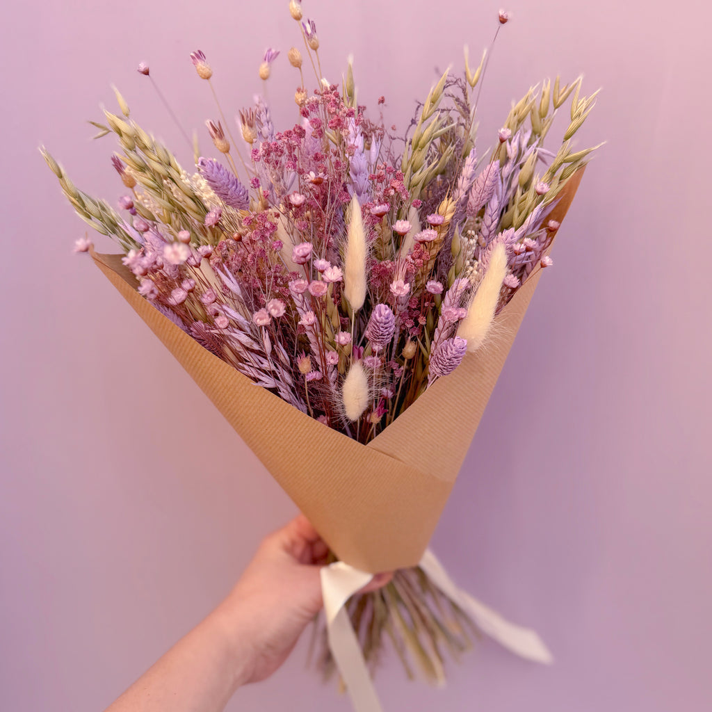 lilac dried wildflower bunch with green