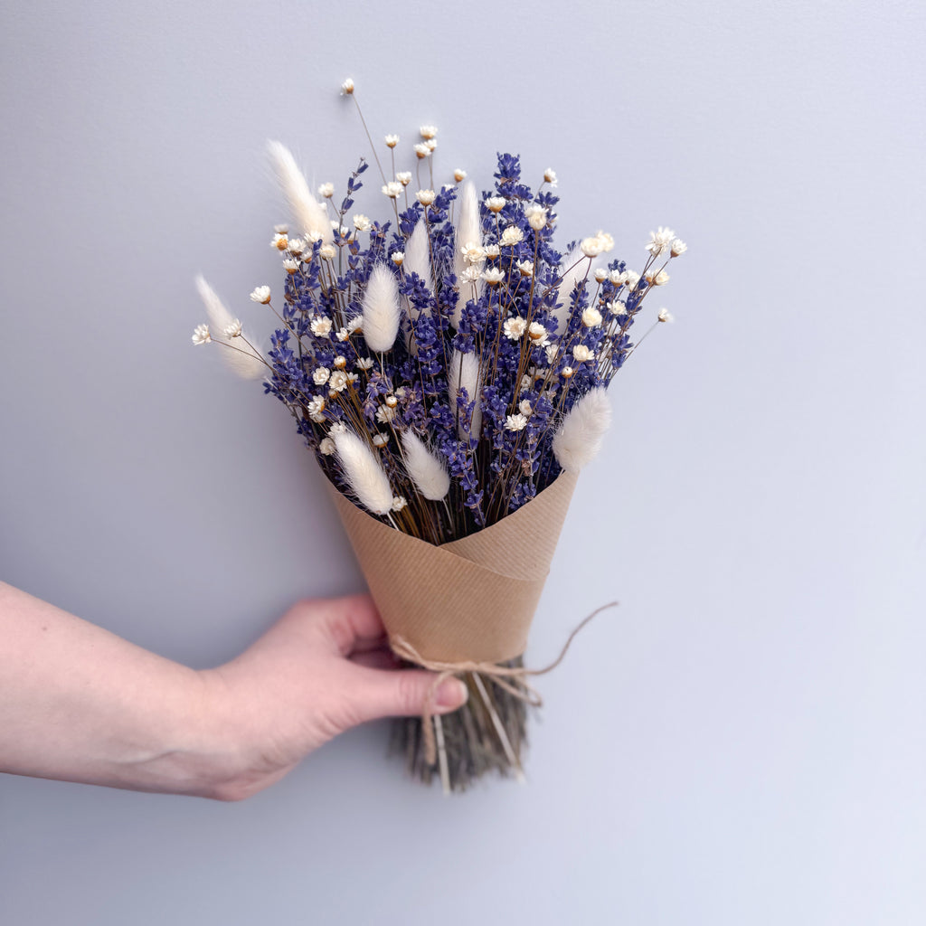 rustic dry lavender arrangement