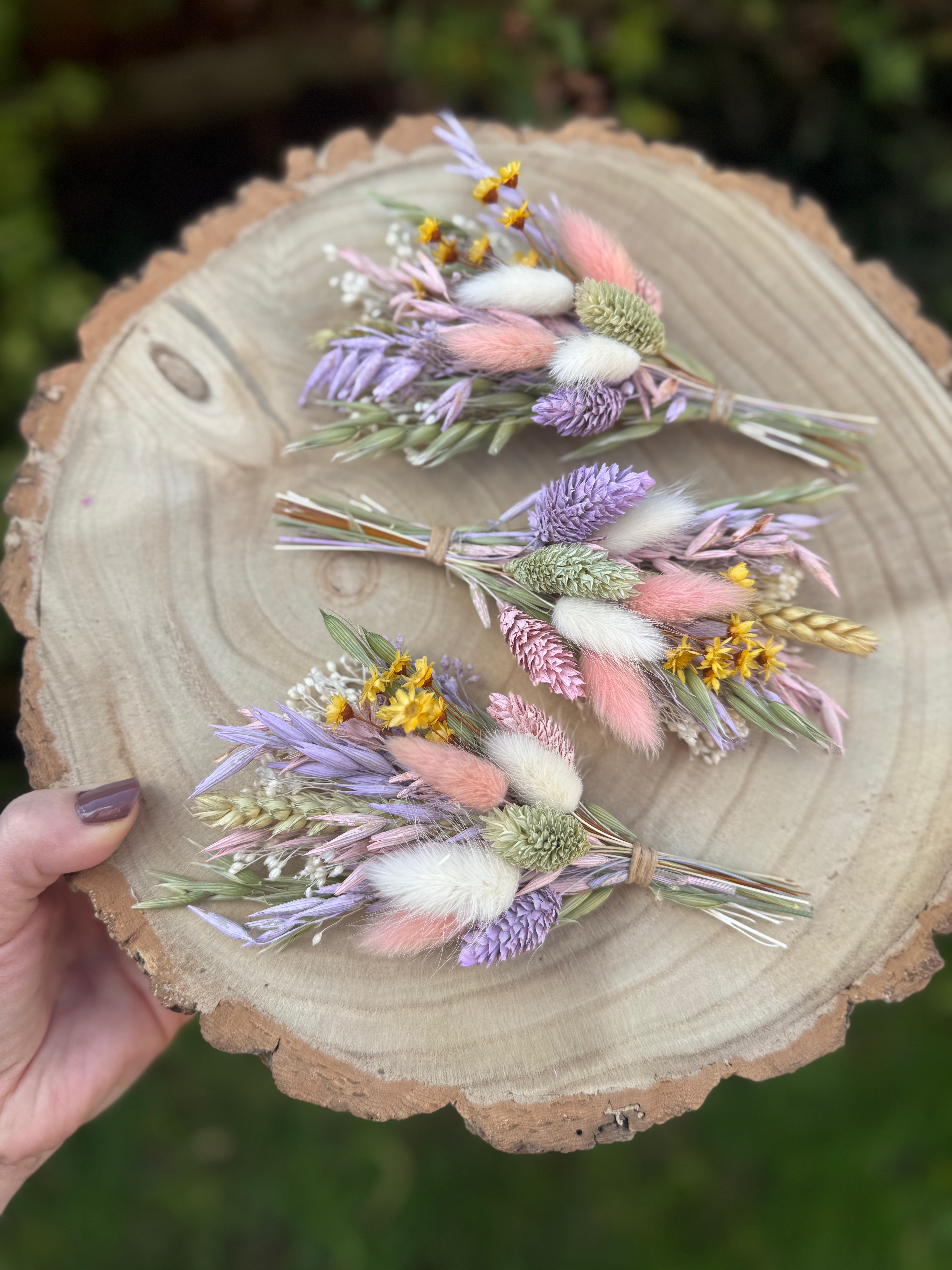 pastel wedding flowers for groom